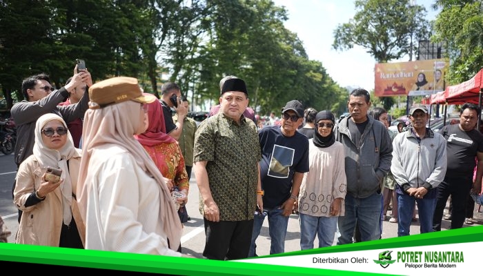 Wali Kota Munafri Pantau GPM di Mamajang, Warga Antusias Padati Pasar Murah