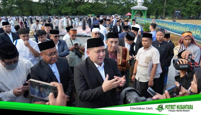 Puluhan Ribu Warga Padati Karebosi Antusias Sholat Idulfitri Bersama Wali Kota dan Wakil Wali Kota Makassar