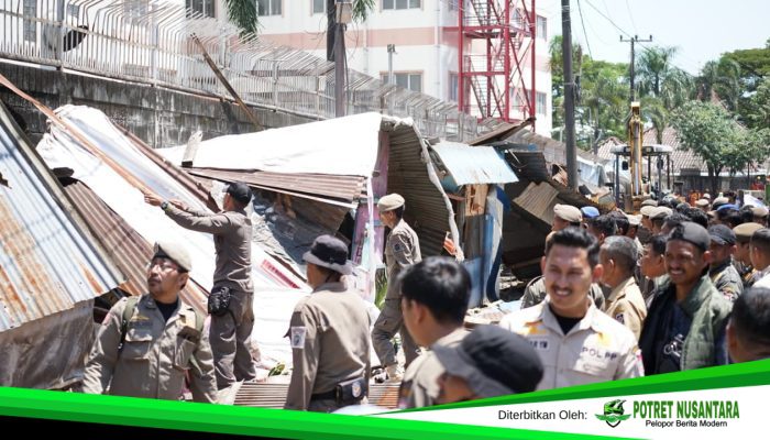 Pemkot Makassar Tertibkan PKL di Ujung Tanah, Utamakan Dialog dan Solusi