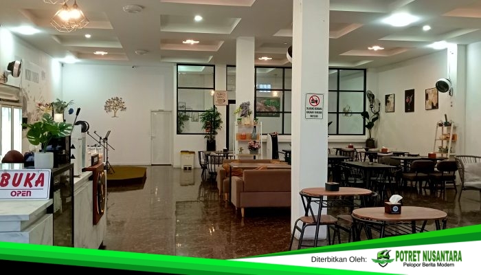 Di Antara Menu Dan Makna: Secangkir Waktu Di Eltris Cafe