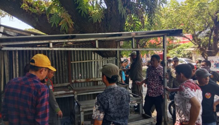 Pendekatan Humanis Berbuah Hasil, PKL di BTP Bongkar Lapak Mandiri