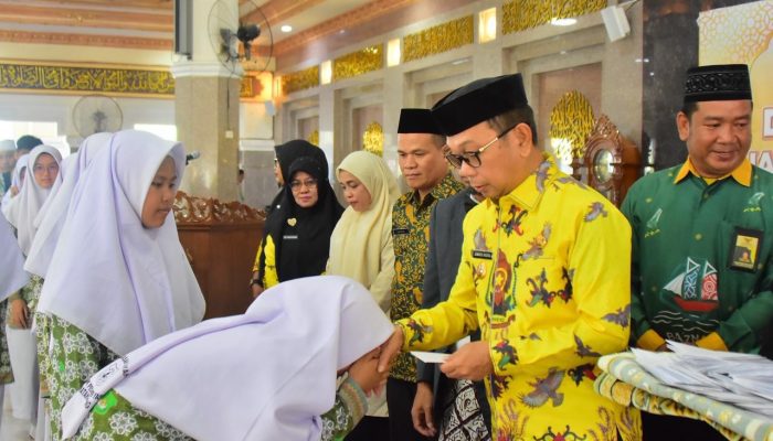 Di Bawah Kubah Doa, Santunan Menjelma Cahaya bagi Anak-Anak Soppeng