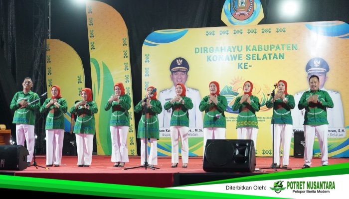 Guncang Panggung HUT Konsel, Harmoni Suara Diskominfo Jadi Cermin ‘Indonesia Mini’ di Alun-Alun Kota Andoolo
