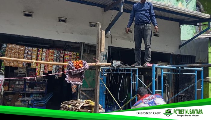 Lapak di Atas Drainase Dibongkar Sukarela oleh Pemiliknya
