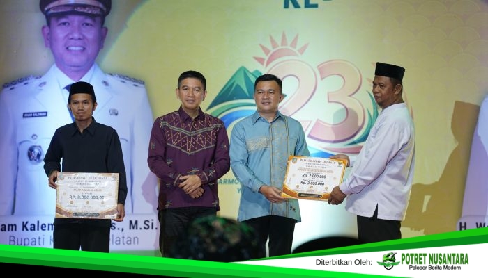 Puncak HUT Konsel ke-23, Bupati dan Wabup Serahkan Hasil Donasi “Garage Sale BKAD” untuk Masjid Raya dan Panti Asuhan
