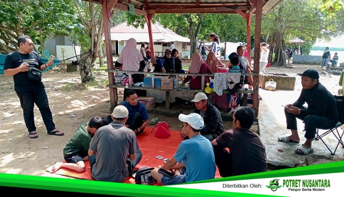 Pasca Iduladha, Kerukunan Keluarga Bima Jaga Silaturahmi Di Pantai Labombo