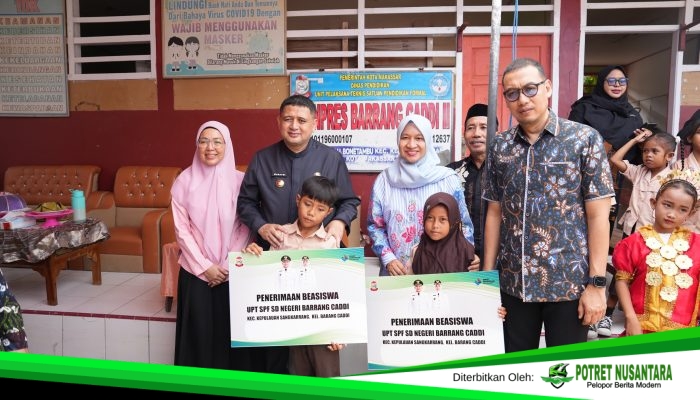 Kunjungi Warga di Kecamatan Pulau Sangkarang, Munafri Salurkan Bantuan Beasiswa Rp2,1 Miliar