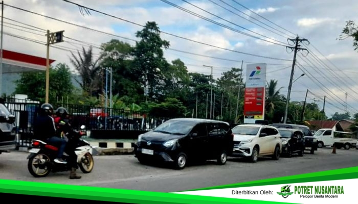 Antrian BBM Mengular Di Palopo, Siapa Yang Bermain Di Balik Kelangkaan?
