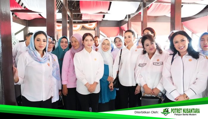 Dampingi Istri Wapres RI di Paotere, Ketua TP PKK Dorong UMKM Perempuan Pesisir Naik Kelas