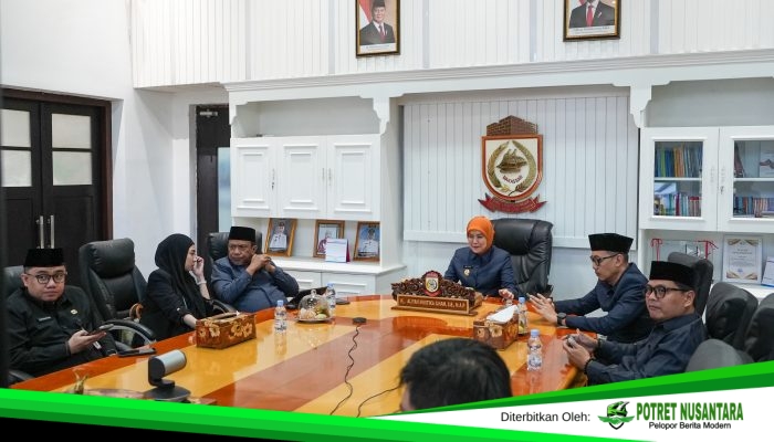 Wakil Wali Kota Makassar Sampaikan Jawaban Wali Kota atas Pandangan Umum Fraksi DPRD Secara Daring