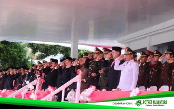Bupati Soppeng Pimpin Pengibaran Merah Putih, Semangat Kemerdekaan Menggema di Lapangan Gasis