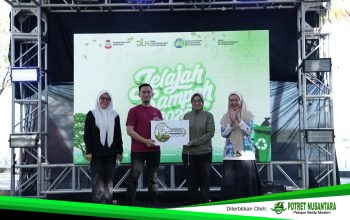 DLH Makassar Perluas Gerakan Pilah Sampah dari Kayu Bangkoa, Serahkan Motor Viar untuk Operasional Pantai Losari