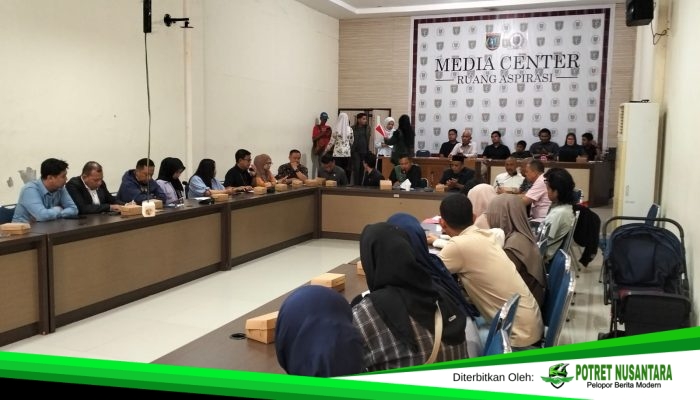 RDP PNM Mekaar Hasilkan 6 Kesepakatan, Nama Korban Harus Bersih di OJK dalam Sebulan