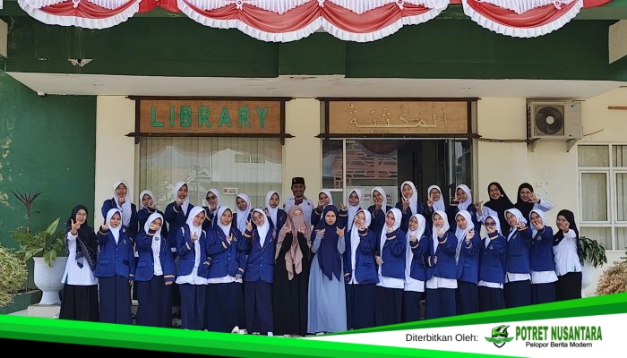 Tingkatkan Minat Baca, Siswa SMPIT Insan Madani Kunjungi Perpustakaan UIN Palopo